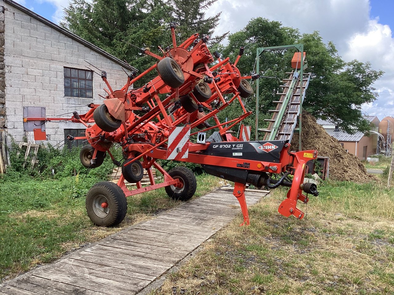 Kreiselheuer Türe ait Kuhn 8702 TGII, Gebrauchtmaschine içinde VERNOUX EN VIVARAIS (resim 1)