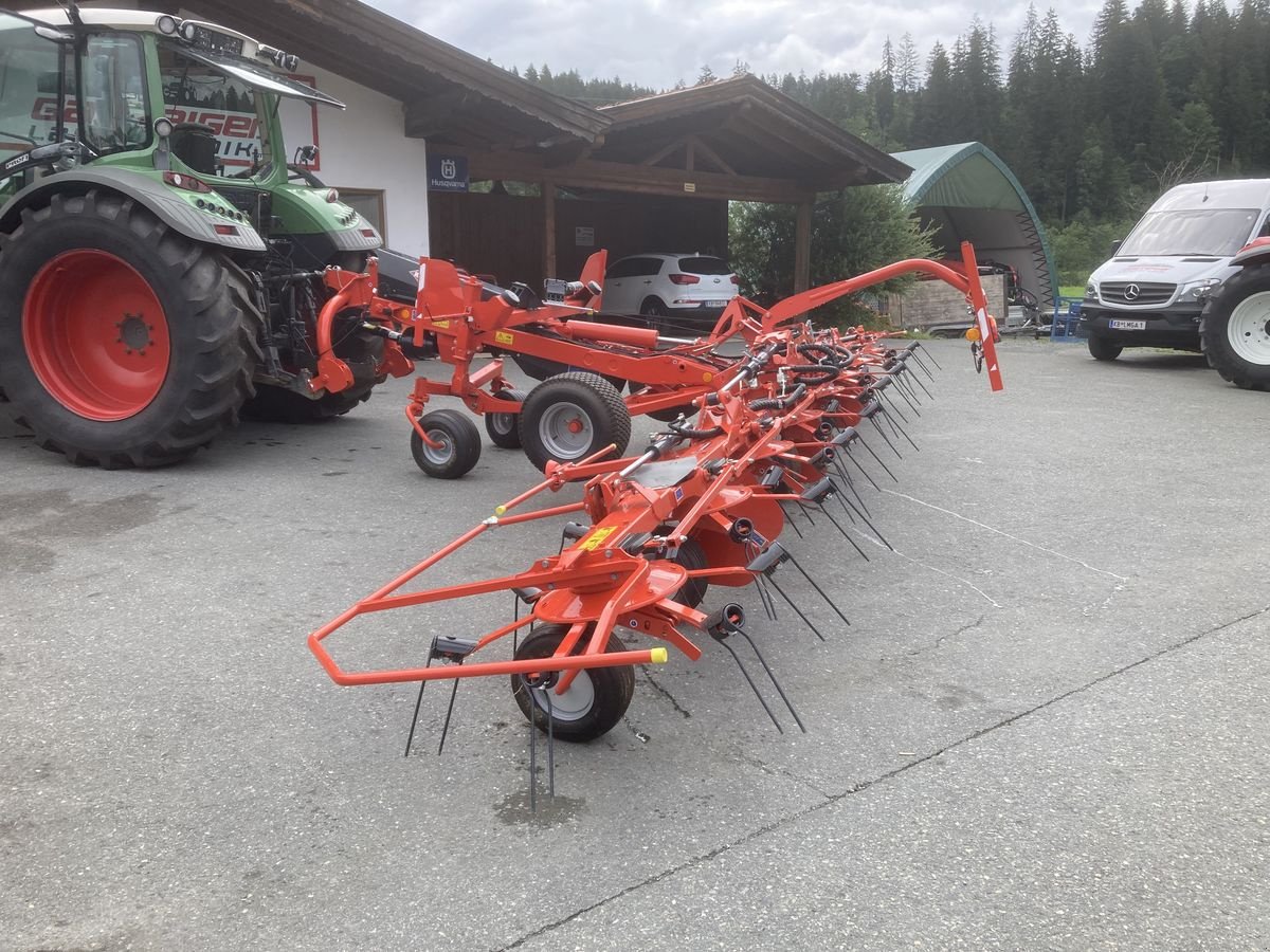 Kreiselheuer del tipo Kuhn 8712 T, Neumaschine en Reith bei Kitzbühel (Imagen 1)