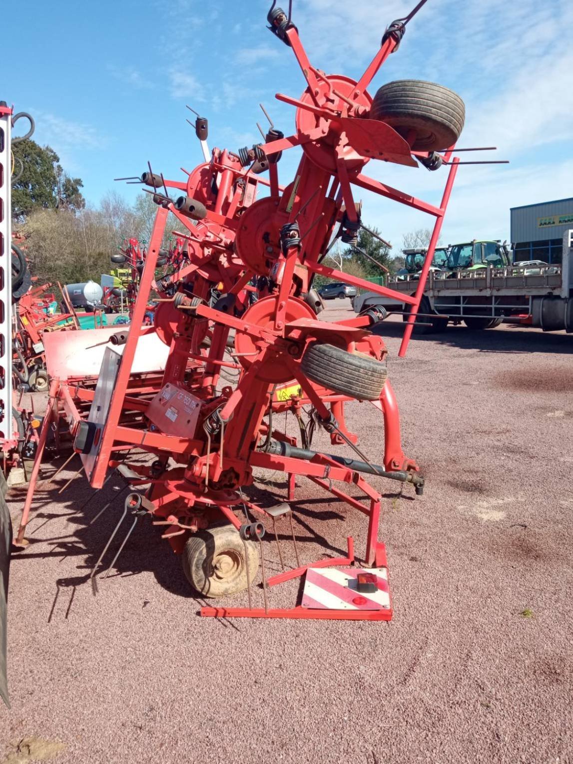 Kreiselheuer za tip Kuhn Faneur GF7601 Kuhn, Gebrauchtmaschine u LA SOUTERRAINE (Slika 4)