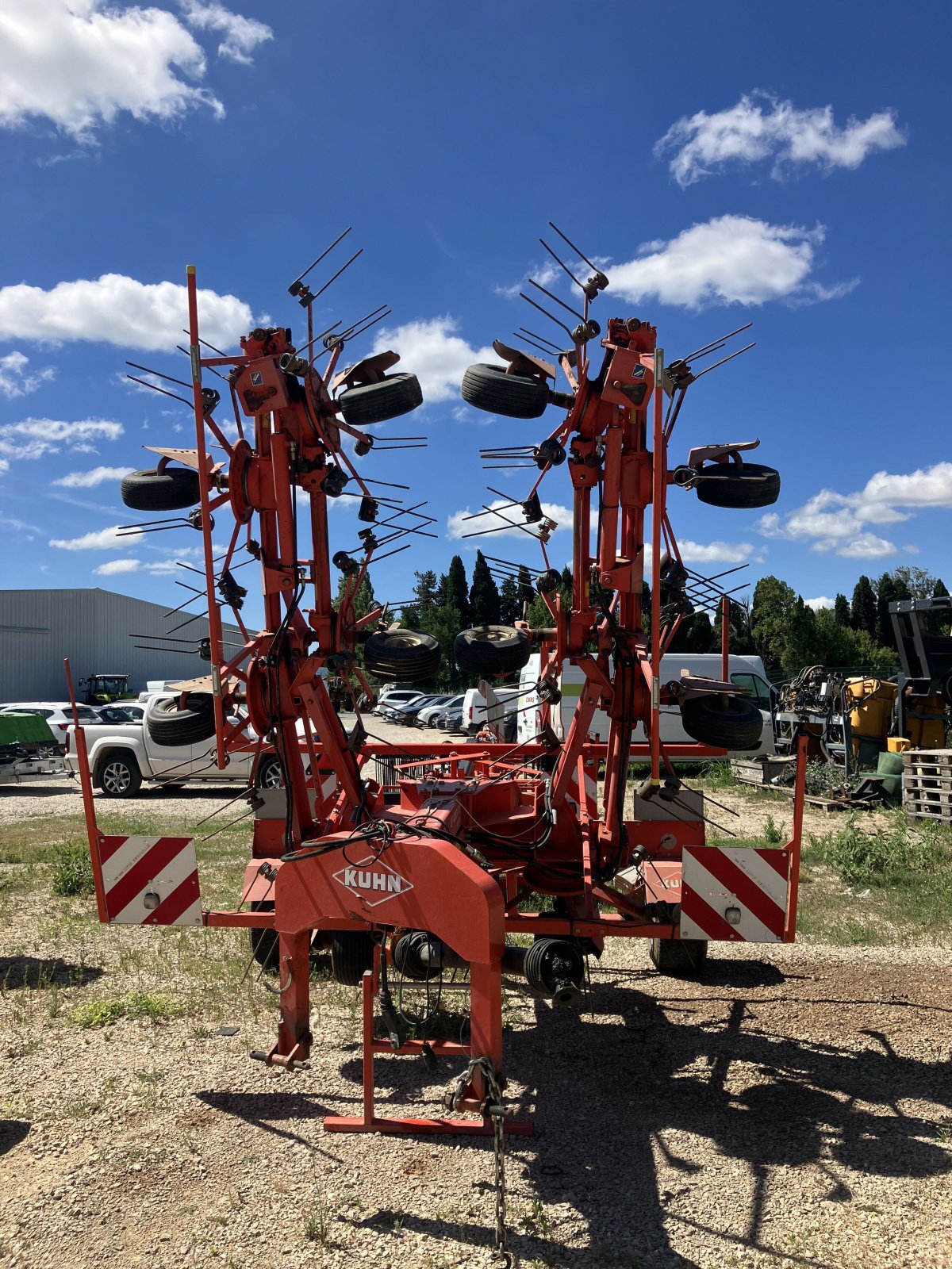 Kreiselheuer tip Kuhn FANEUSE KUHN 10601 TRAINEE, Gebrauchtmaschine in SAINT ANDIOL (Poză 2)