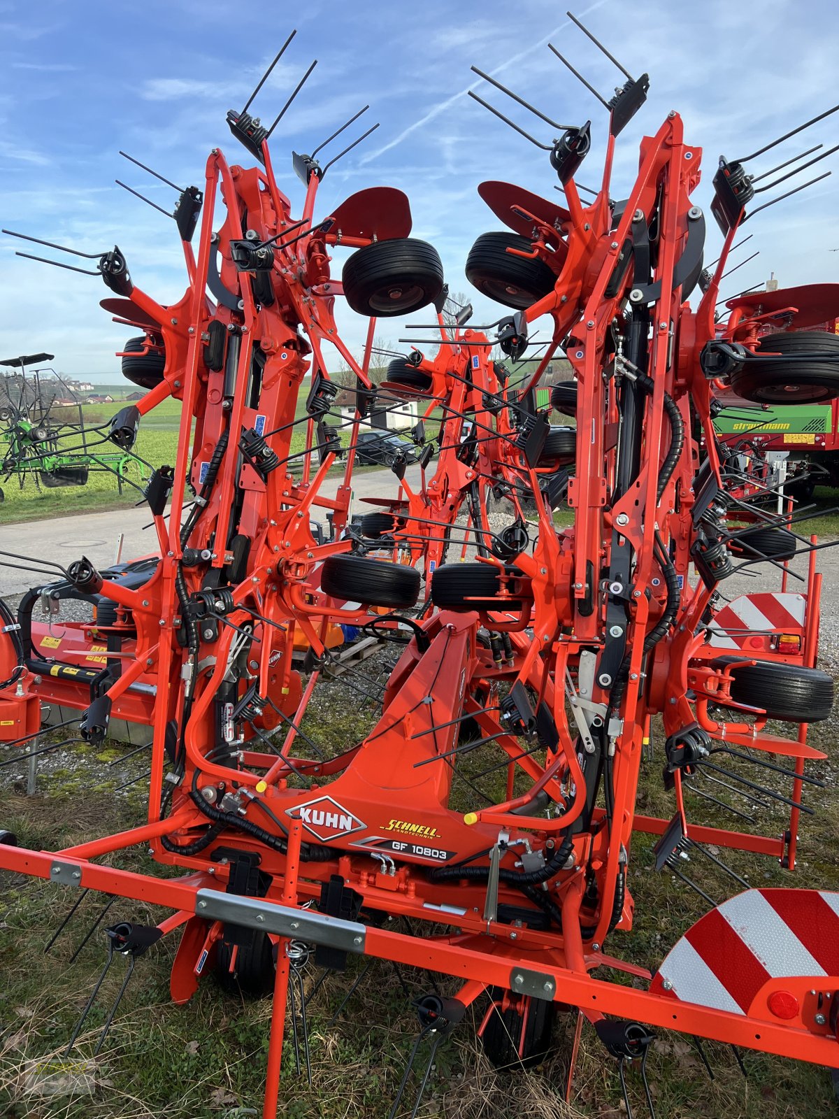 Kreiselheuer del tipo Kuhn GF 10803, Neumaschine en Söchtenau (Imagen 1)