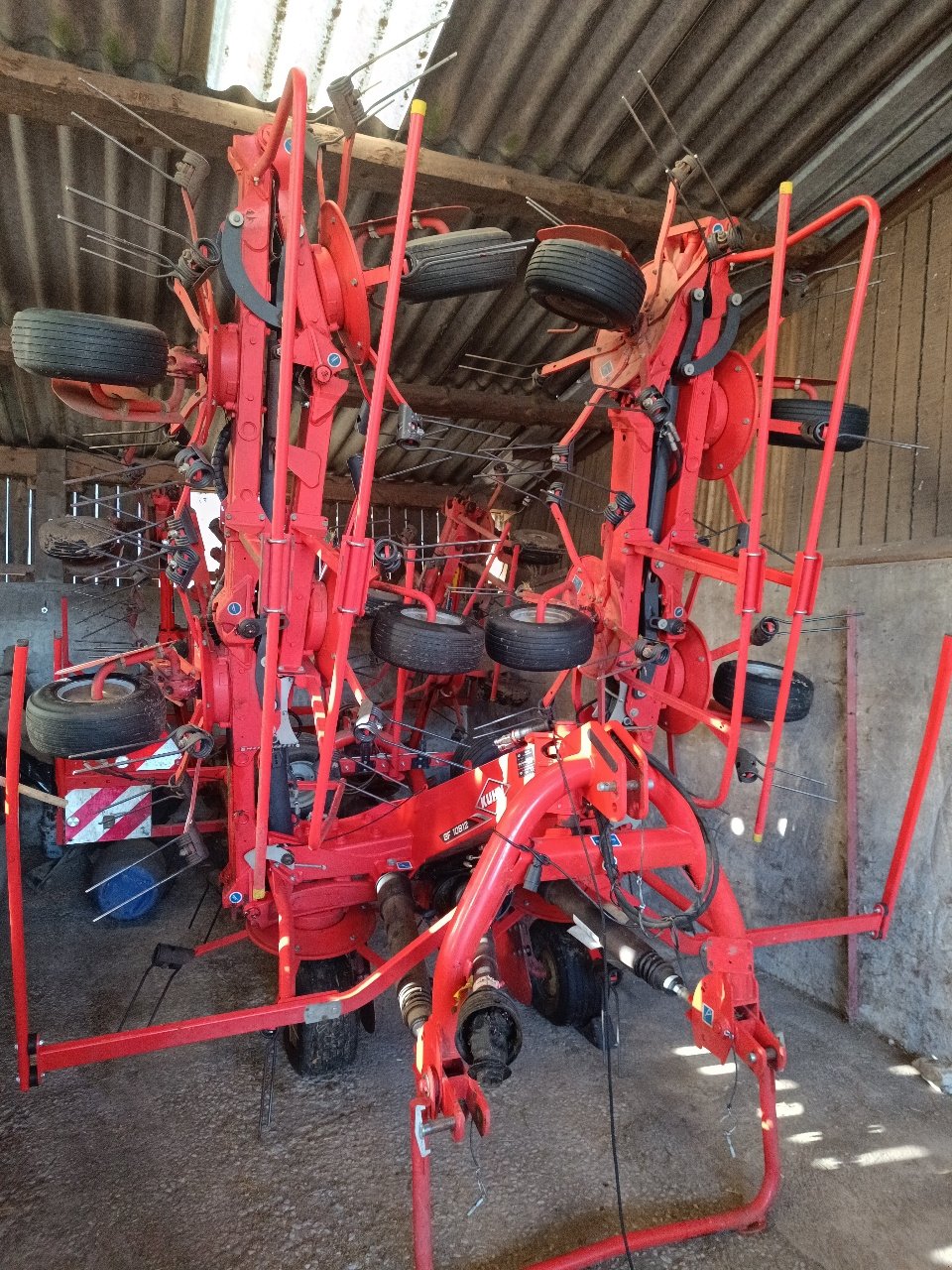 Kreiselheuer del tipo Kuhn Gf 10812, Gebrauchtmaschine en MANDRES-SUR-VAIR (Imagen 2)