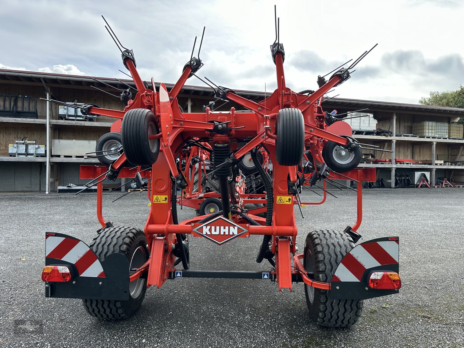 Kreiselheuer van het type Kuhn GF 13003 T, Neumaschine in Rankweil (Foto 13)