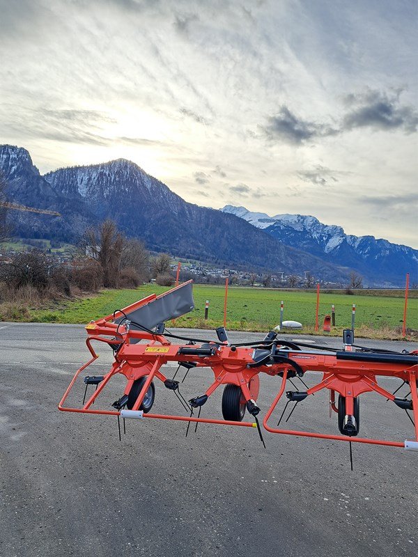 Kreiselheuer van het type Kuhn GF 13003 T, Neumaschine in Landquart (Foto 6)