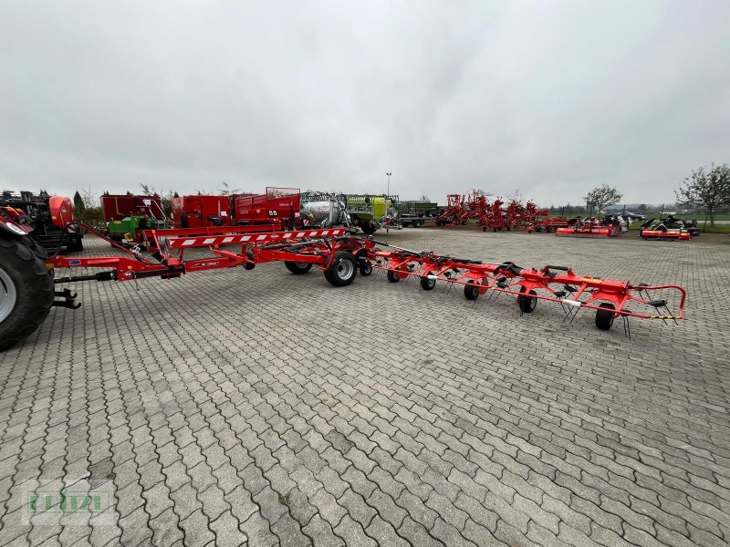 Kreiselheuer del tipo Kuhn GF 13003 T, Neumaschine In Bruckmühl