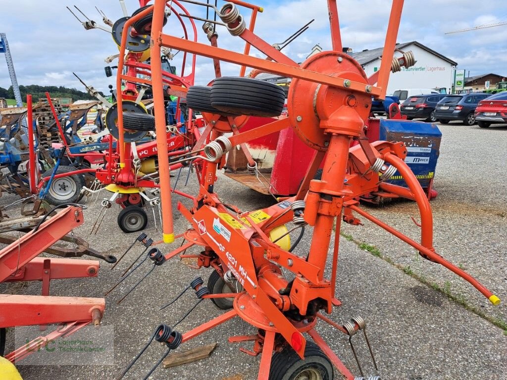 Kreiselheuer des Typs Kuhn GF 4071 HM, Gebrauchtmaschine in Redlham (Bild 7)