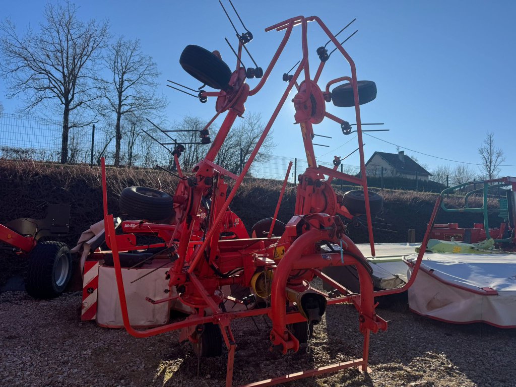 Kreiselheuer от тип Kuhn GF 5801 MH, Gebrauchtmaschine в SAINT FLOUR (Снимка 3)