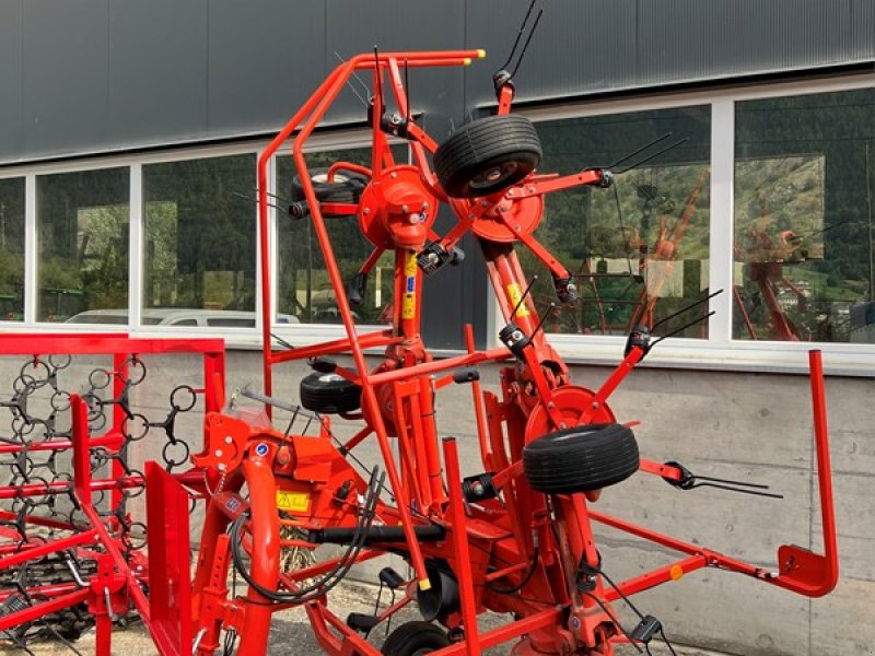 Kreiselheuer van het type Kuhn GF 582, Vorführmaschine in Susten (Foto 1)