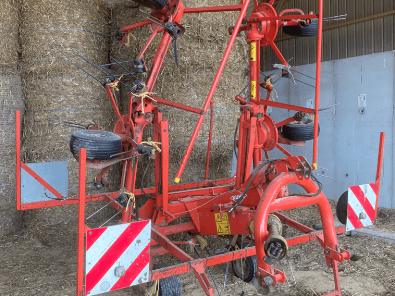 Kreiselheuer del tipo Kuhn GF 6401 MH, Gebrauchtmaschine In CONDE SUR VIRE