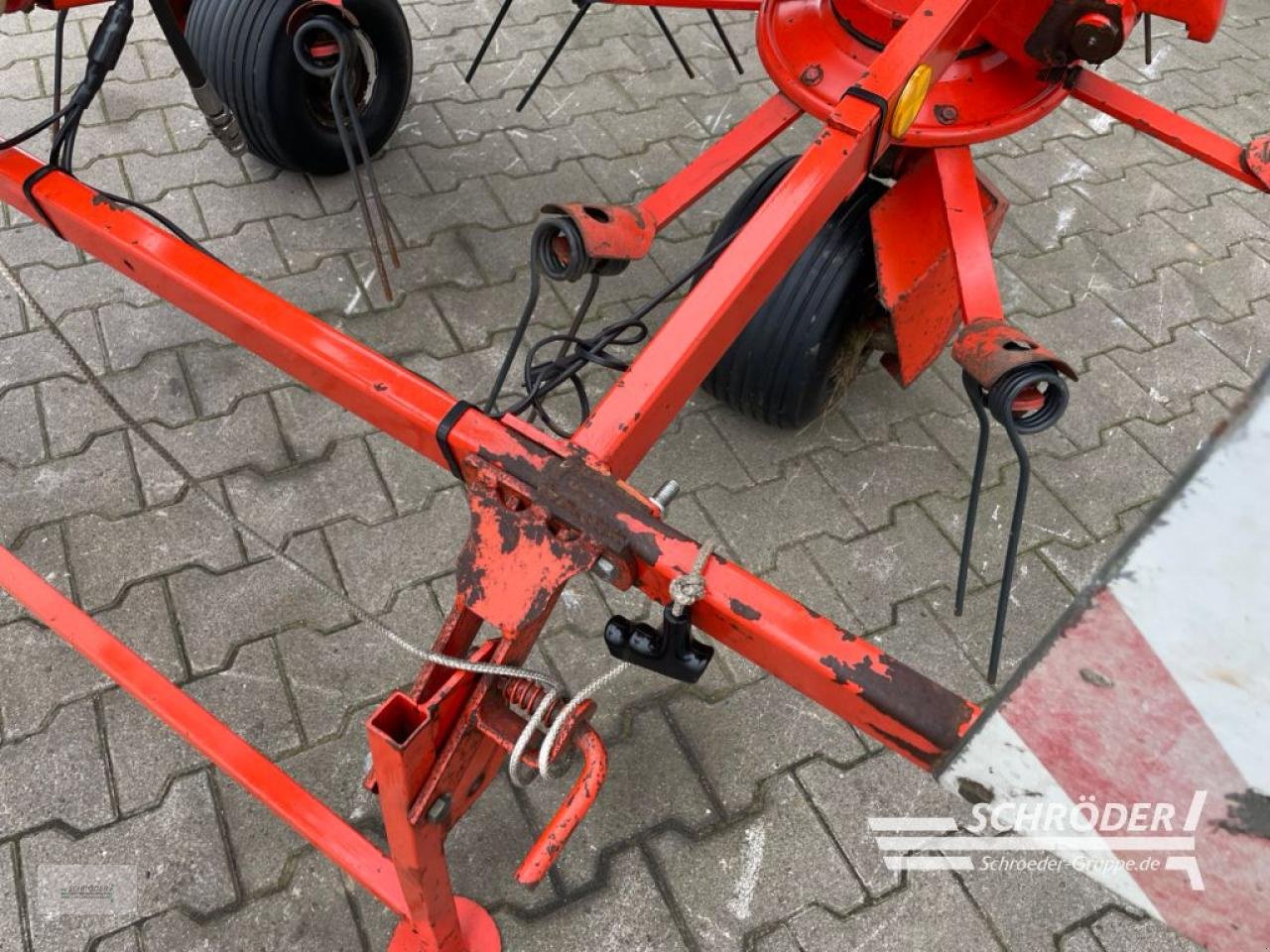 Kreiselheuer a típus Kuhn GF 6401 MH, Gebrauchtmaschine ekkor: Wildeshausen (Kép 9)