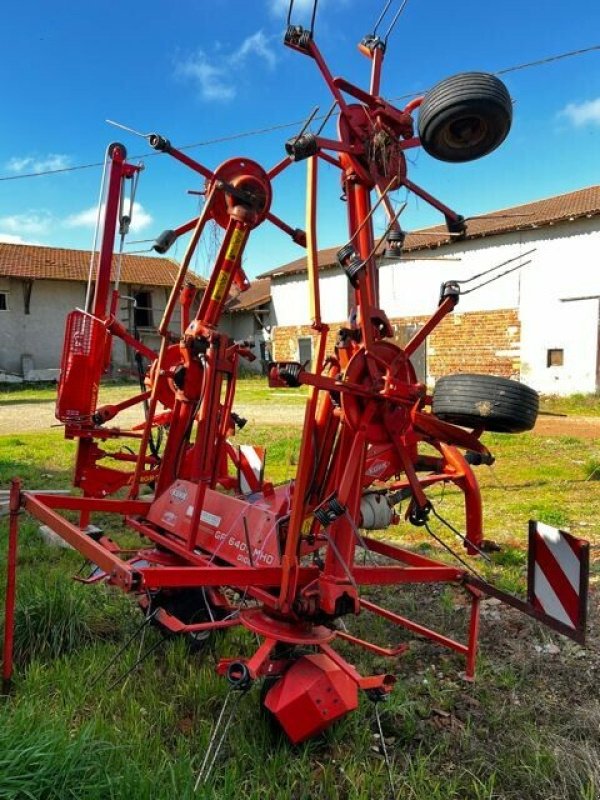 Kreiselheuer des Typs Kuhn GF 6401MHO DIGIDRIVE, Gebrauchtmaschine in CHATEAU GAILLARD (Bild 4)