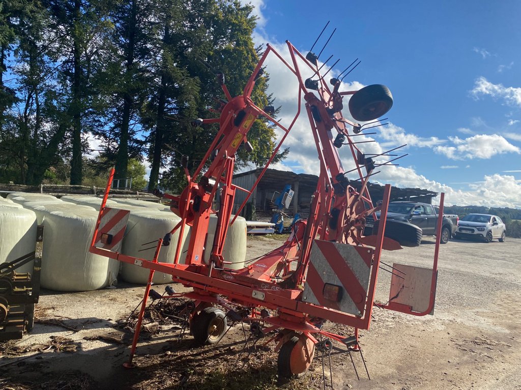 Kreiselheuer del tipo Kuhn GF 6502, Gebrauchtmaschine en PIERRE BUFFIERE (Imagen 3)