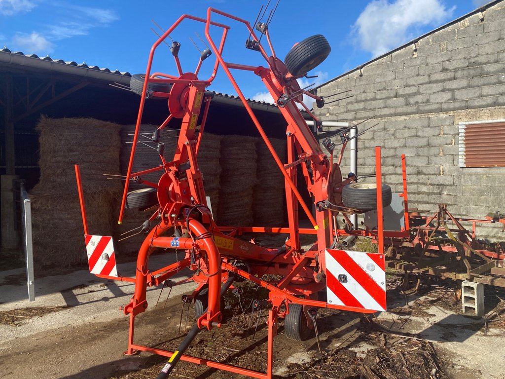 Kreiselheuer tip Kuhn GF 6502, Gebrauchtmaschine in PIERRE BUFFIERE (Poză 1)