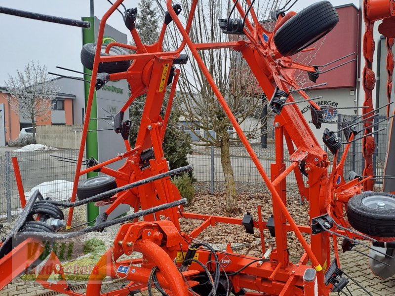 Kreiselheuer del tipo Kuhn GF 6503, Neumaschine In Hutthurm bei Passau