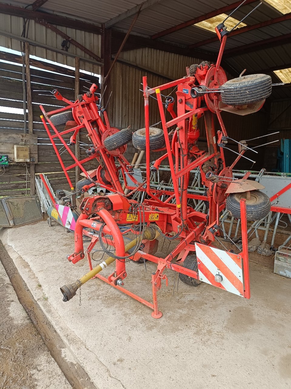 Kreiselheuer del tipo Kuhn Gf 7601 MH, Gebrauchtmaschine en MANDRES-SUR-VAIR (Imagen 1)