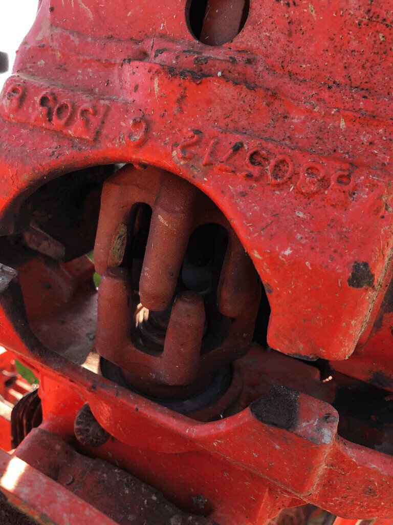 Kreiselheuer van het type Kuhn GF 7702, Gebrauchtmaschine in ST CLEMENT DE LA PLACE (Foto 5)