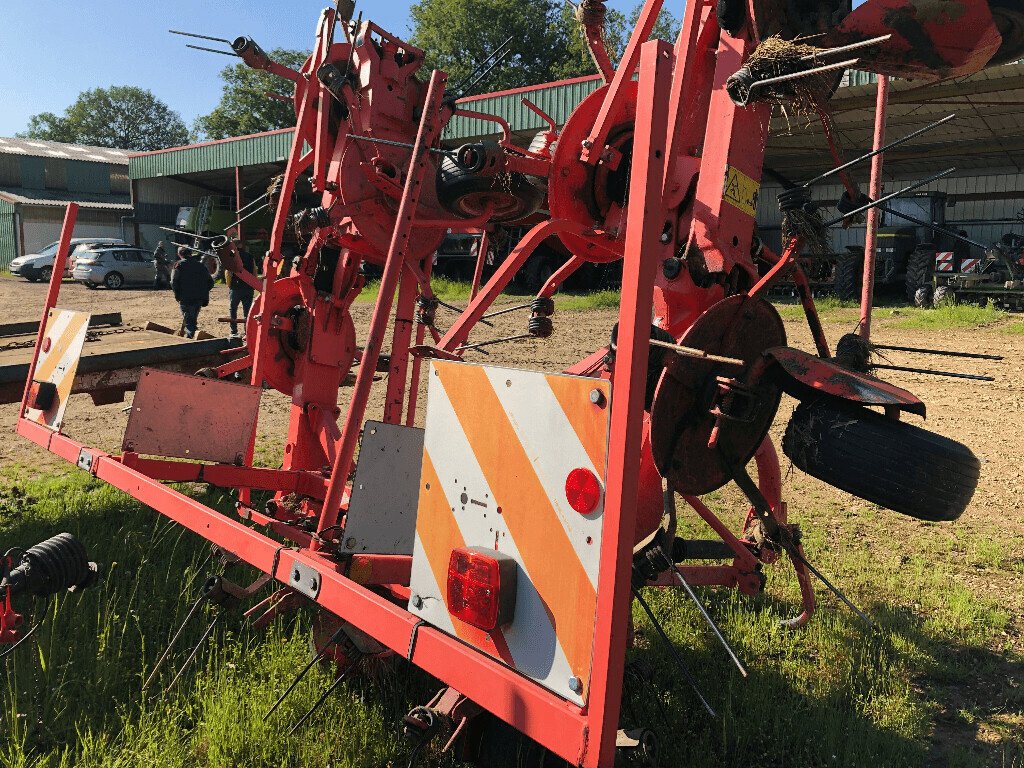 Kreiselheuer del tipo Kuhn GF 7702, Gebrauchtmaschine en ST CLEMENT DE LA PLACE (Imagen 3)