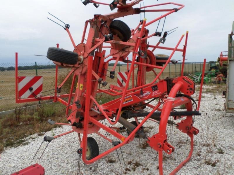 Kreiselheuer van het type Kuhn GF 7802, Gebrauchtmaschine in CHAUMESNIL (Foto 1)