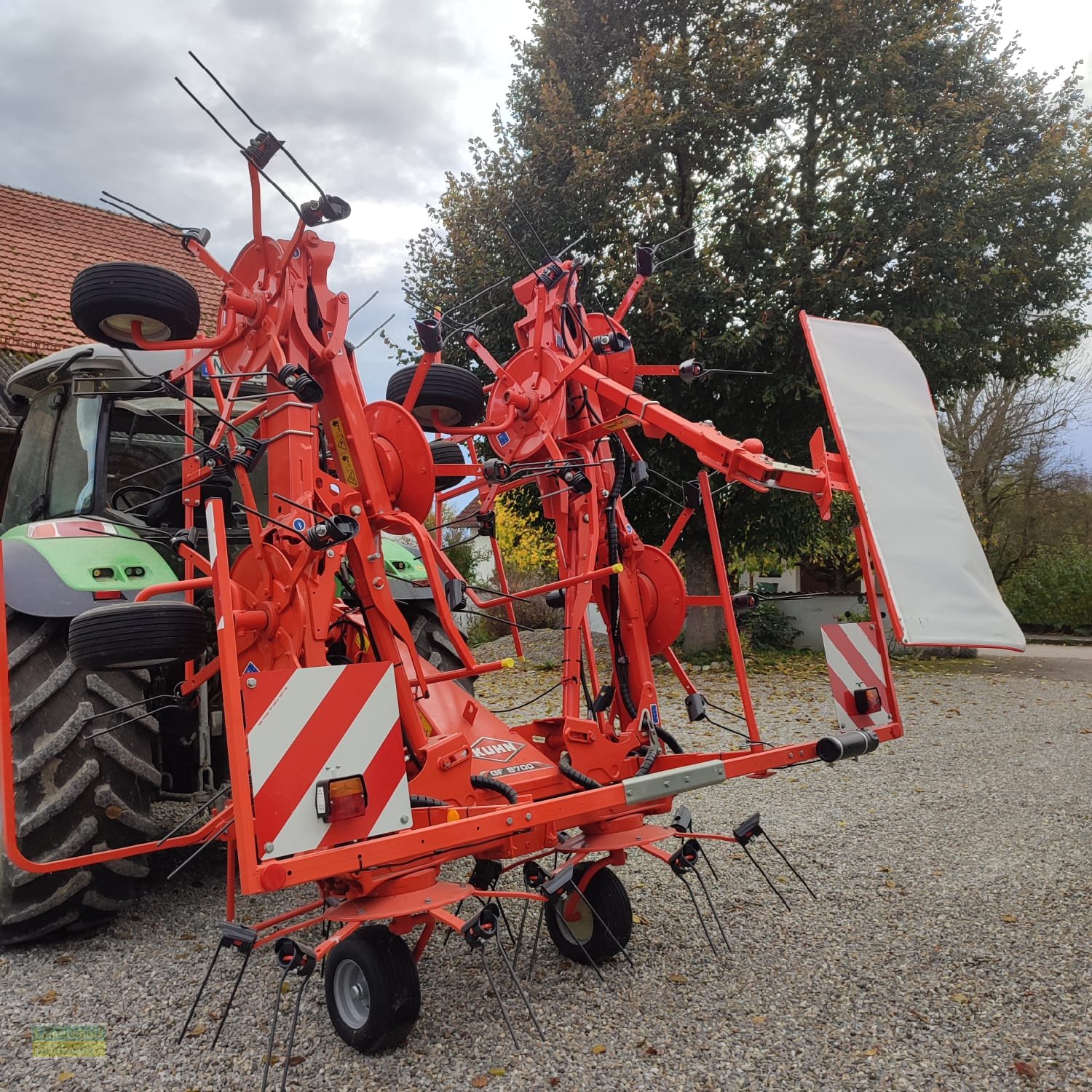 Kreiselheuer del tipo Kuhn GF 8700, Neumaschine en Ehekirchen (Imagen 1)