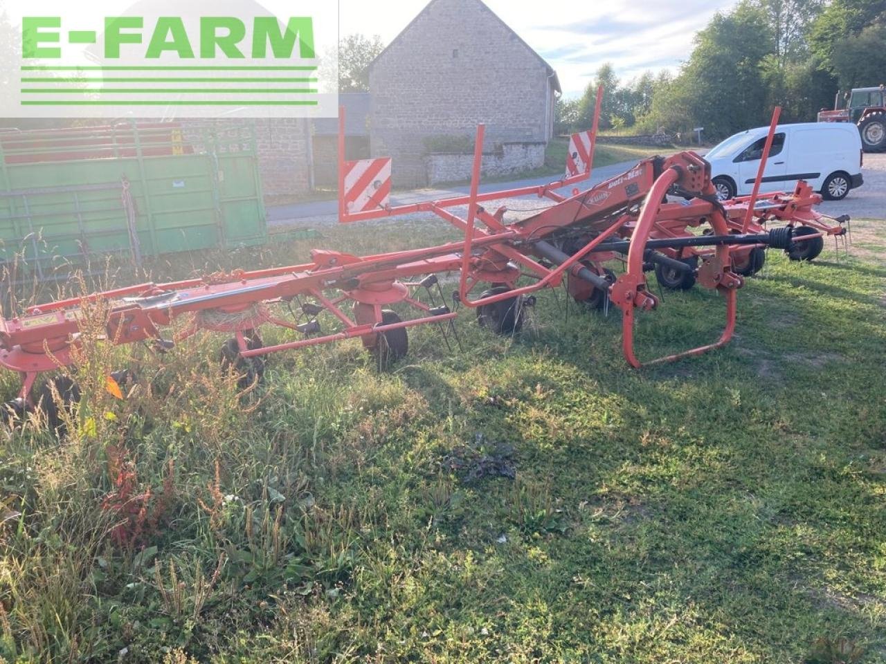 Kreiselheuer tip Kuhn gf 8702 destockage, Gebrauchtmaschine in Ytrac (Poză 1)