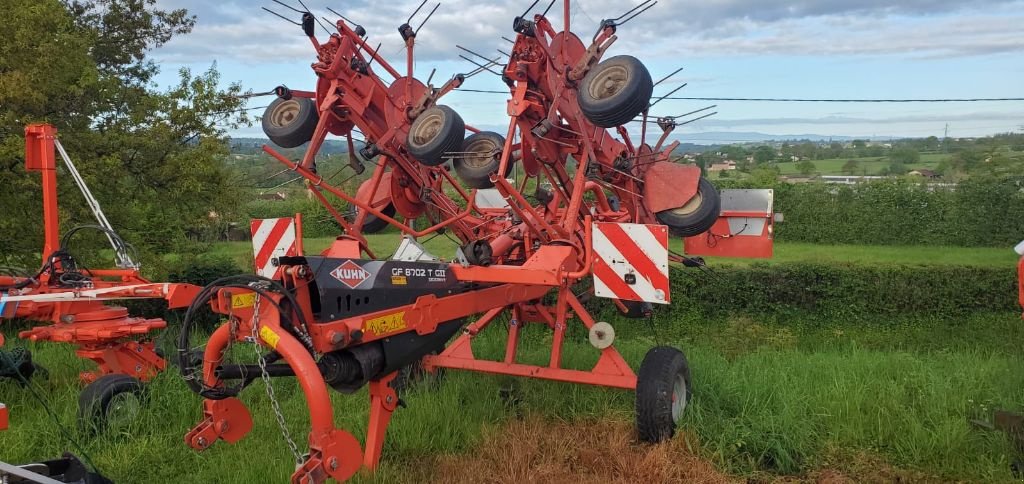 Kreiselheuer del tipo Kuhn GF 8702 T GII, Gebrauchtmaschine en CIVENS (Imagen 1)