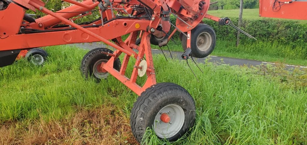 Kreiselheuer tipa Kuhn GF 8702 T GII, Gebrauchtmaschine u CIVENS (Slika 4)