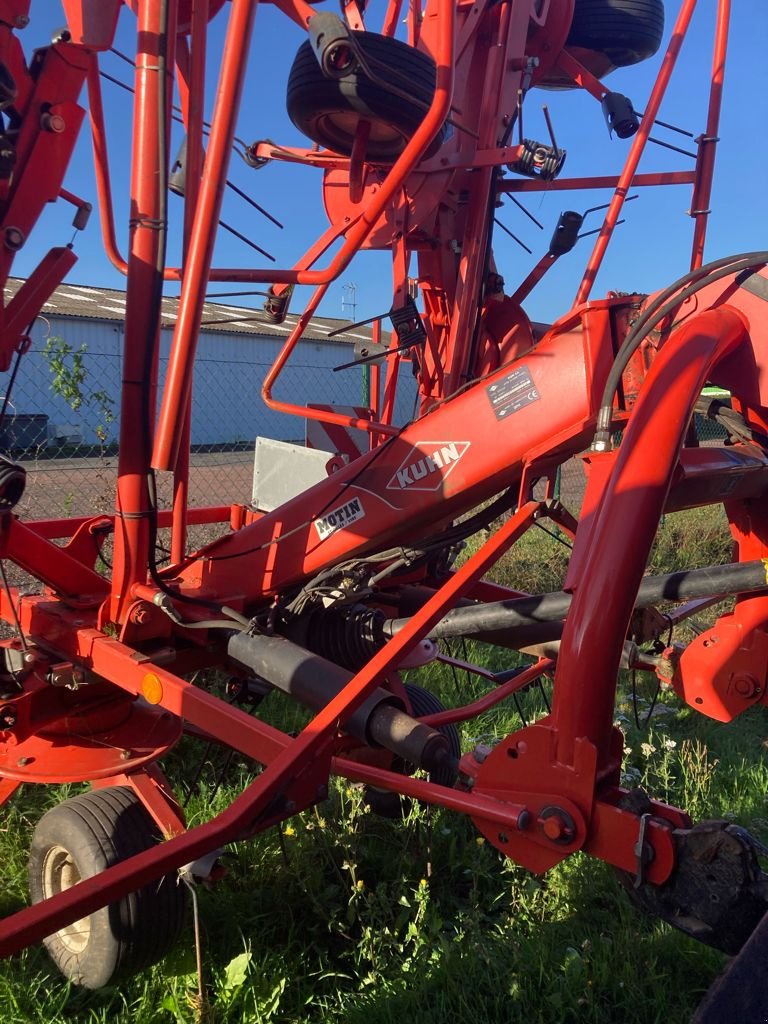 Kreiselheuer van het type Kuhn GF 8702, Gebrauchtmaschine in CINTHEAUX (Foto 3)