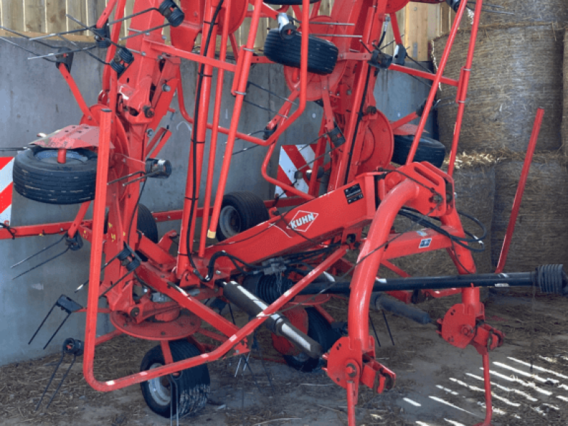 Kreiselheuer del tipo Kuhn GF 8702, Gebrauchtmaschine en CONDE SUR VIRE (Imagen 1)