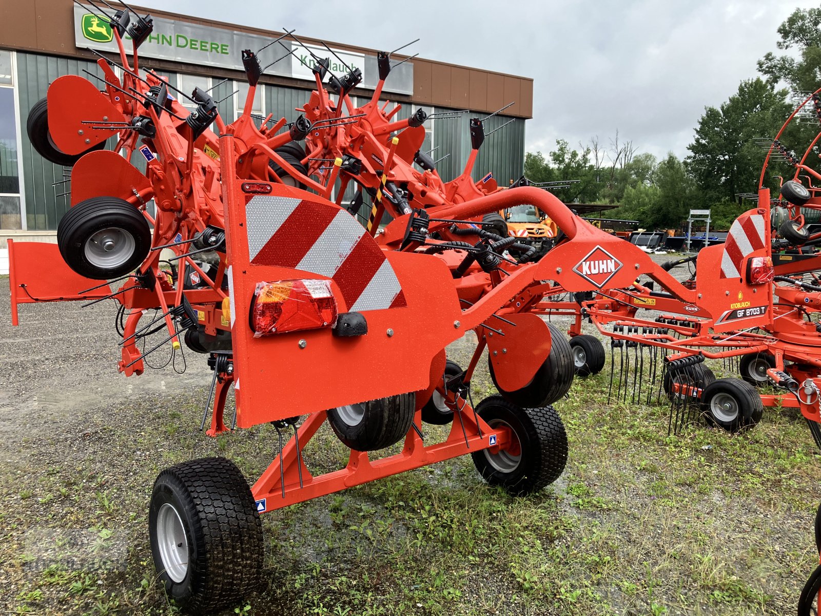 Kreiselheuer of the type Kuhn GF 8703 T, Neumaschine in Ravensburg (Picture 2)