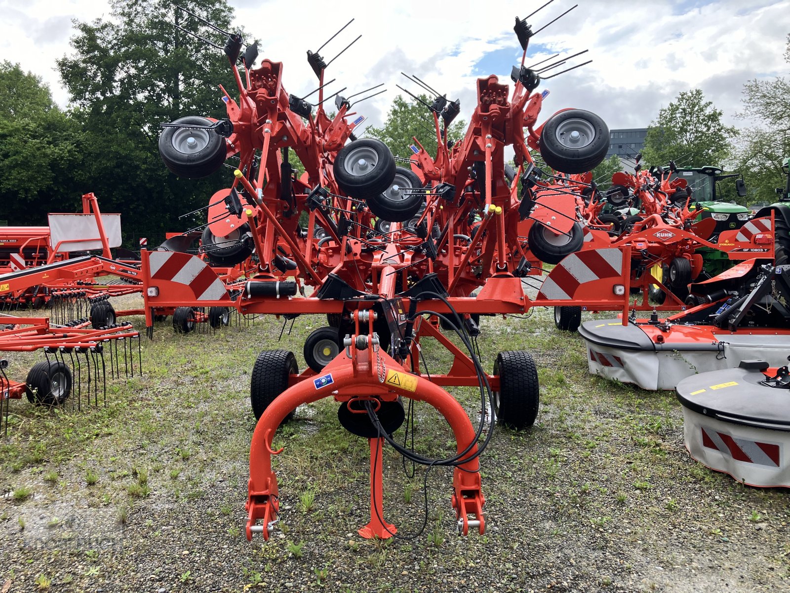 Kreiselheuer Türe ait Kuhn GF 8703 T, Neumaschine içinde Ravensburg (resim 4)