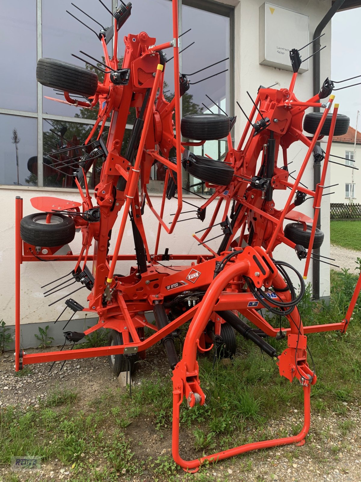 Kreiselheuer du type Kuhn GF 8703, Neumaschine en Geratskirchen (Photo 1)