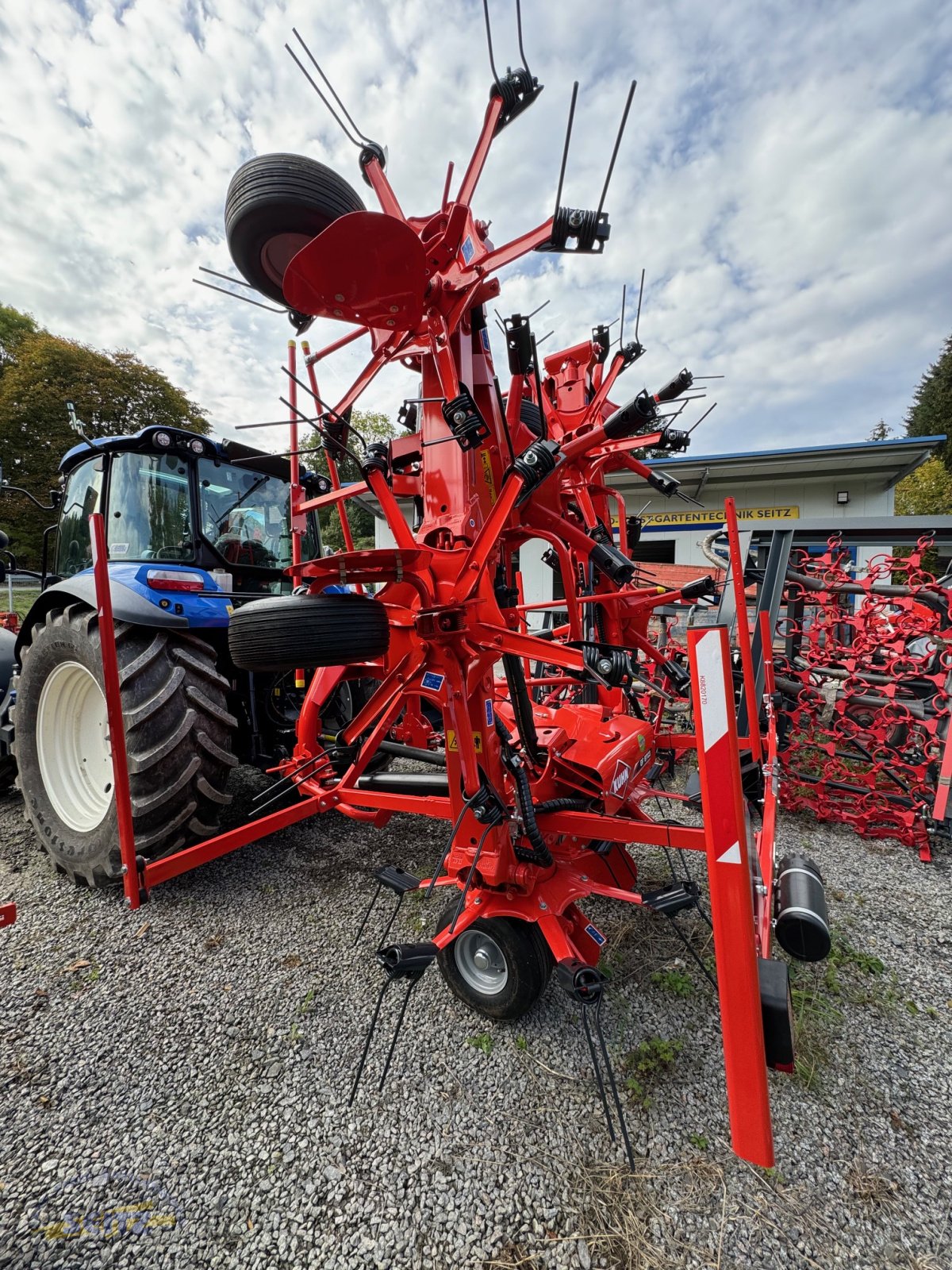 Kreiselheuer van het type Kuhn GF 8703, Neumaschine in Lindenfels-Glattbach (Foto 2)