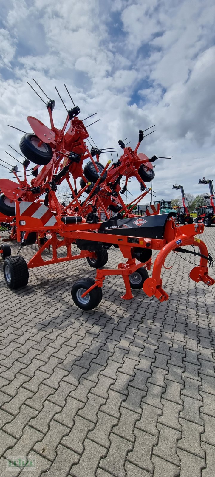 Kreiselheuer del tipo Kuhn GF 8703T, Neumaschine en Bruckmühl (Imagen 3)