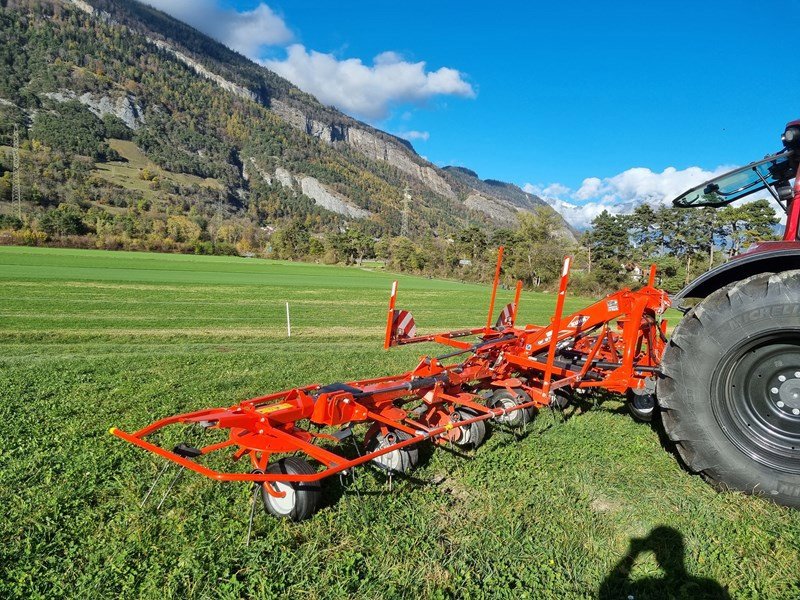 Kreiselheuer del tipo Kuhn GF 8712 Giroheuer, Gebrauchtmaschine en Chur