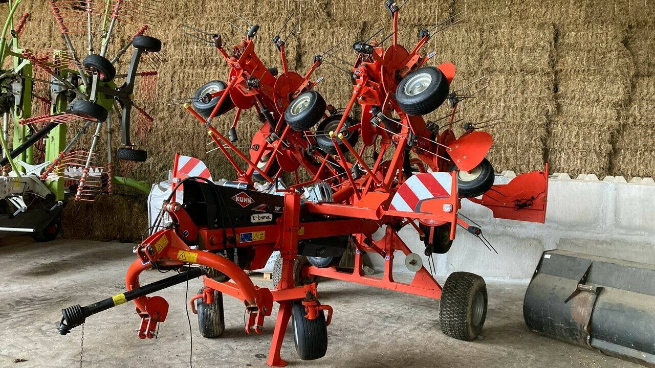 Kreiselheuer van het type Kuhn GF 8712 T, Gebrauchtmaschine in CHEMINOT (Foto 1)