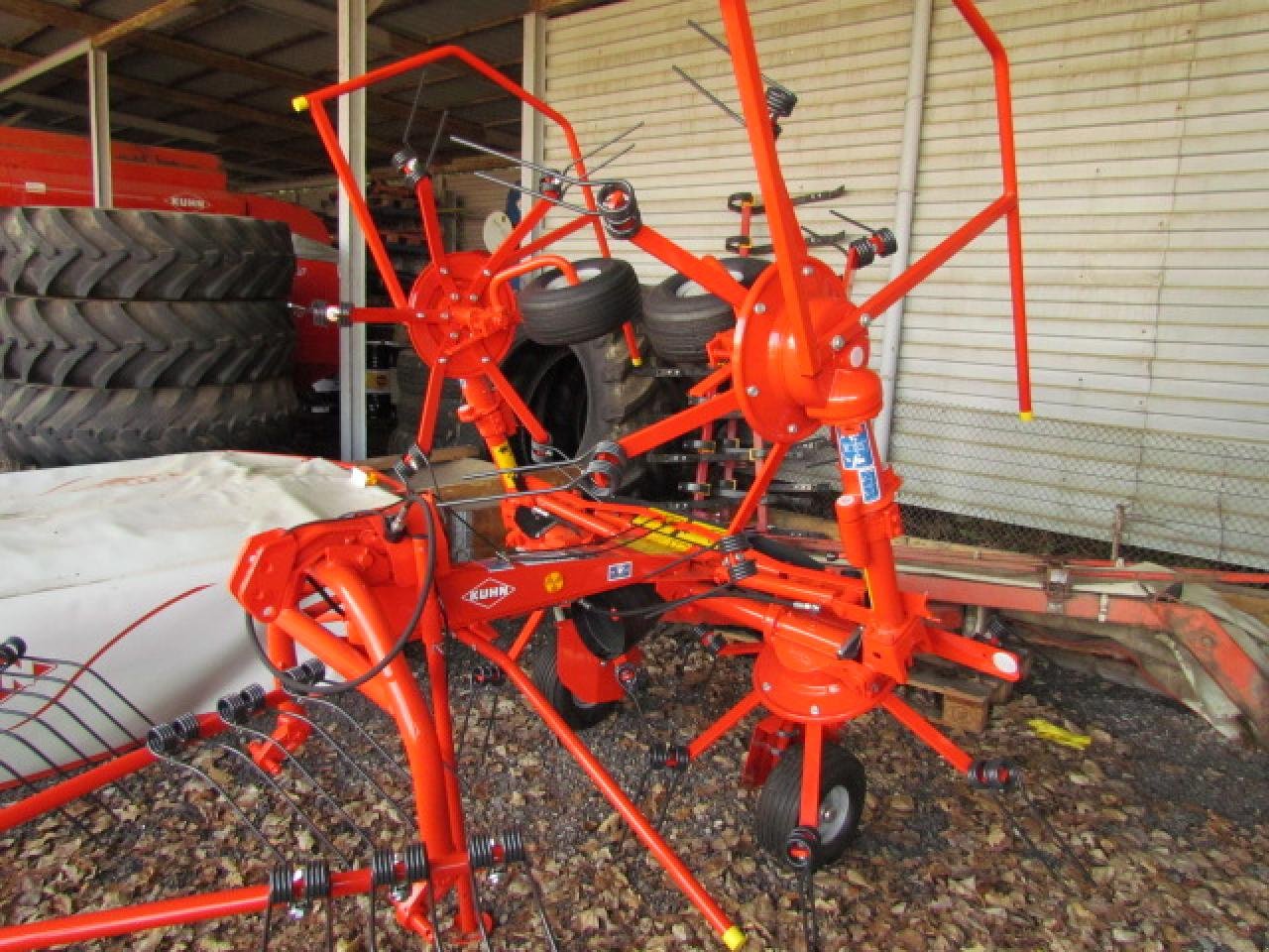 Kreiselheuer del tipo Kuhn GF422, Neumaschine In Meerane (Immagine 1)