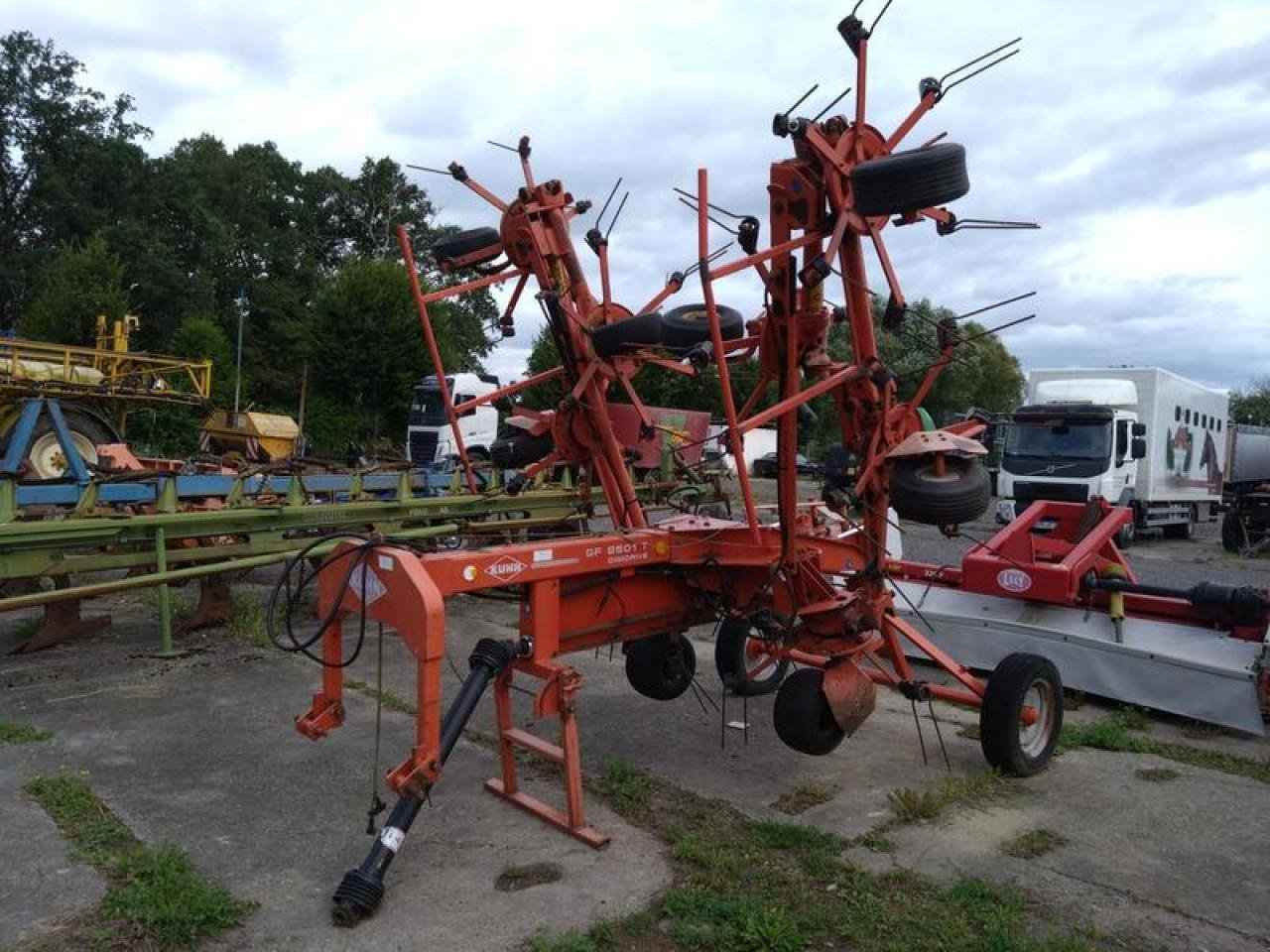 Kreiselheuer del tipo Kuhn GF8501 T DIGIFRIVE, Gebrauchtmaschine In Vehlow (Immagine 2)