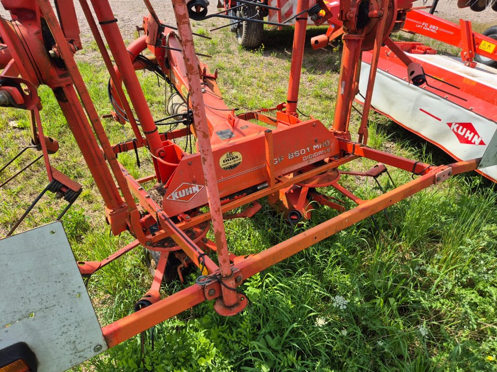 Kreiselheuer du type Kuhn GF8501MHO, Gebrauchtmaschine en MANDRES-SUR-VAIR (Photo 5)