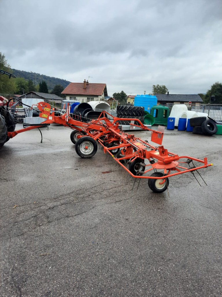 Kreiselheuer del tipo Kuhn Gf8702T, Gebrauchtmaschine en Lérouville (Imagen 2)