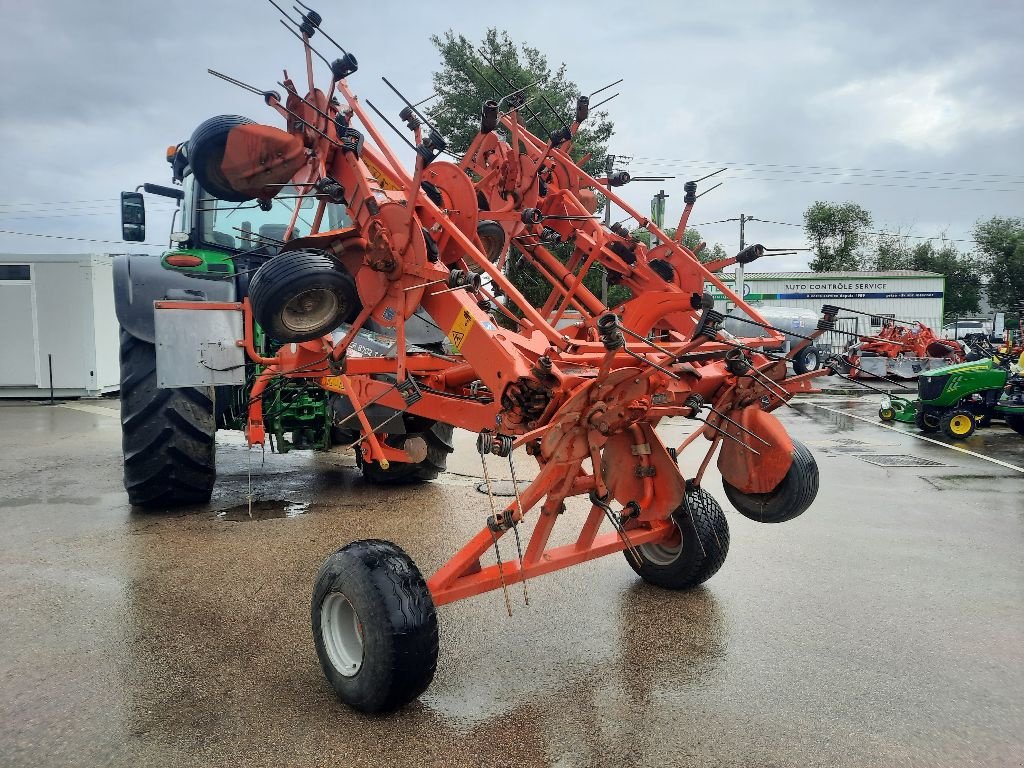 Kreiselheuer typu Kuhn GF8702T, Gebrauchtmaschine v CHEMAUDIN ET VAUX (Obrázok 2)