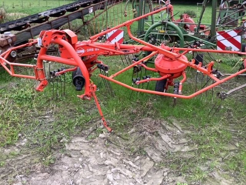 Kreiselheuer del tipo Kuhn GRS25, Gebrauchtmaschine en les hayons (Imagen 5)