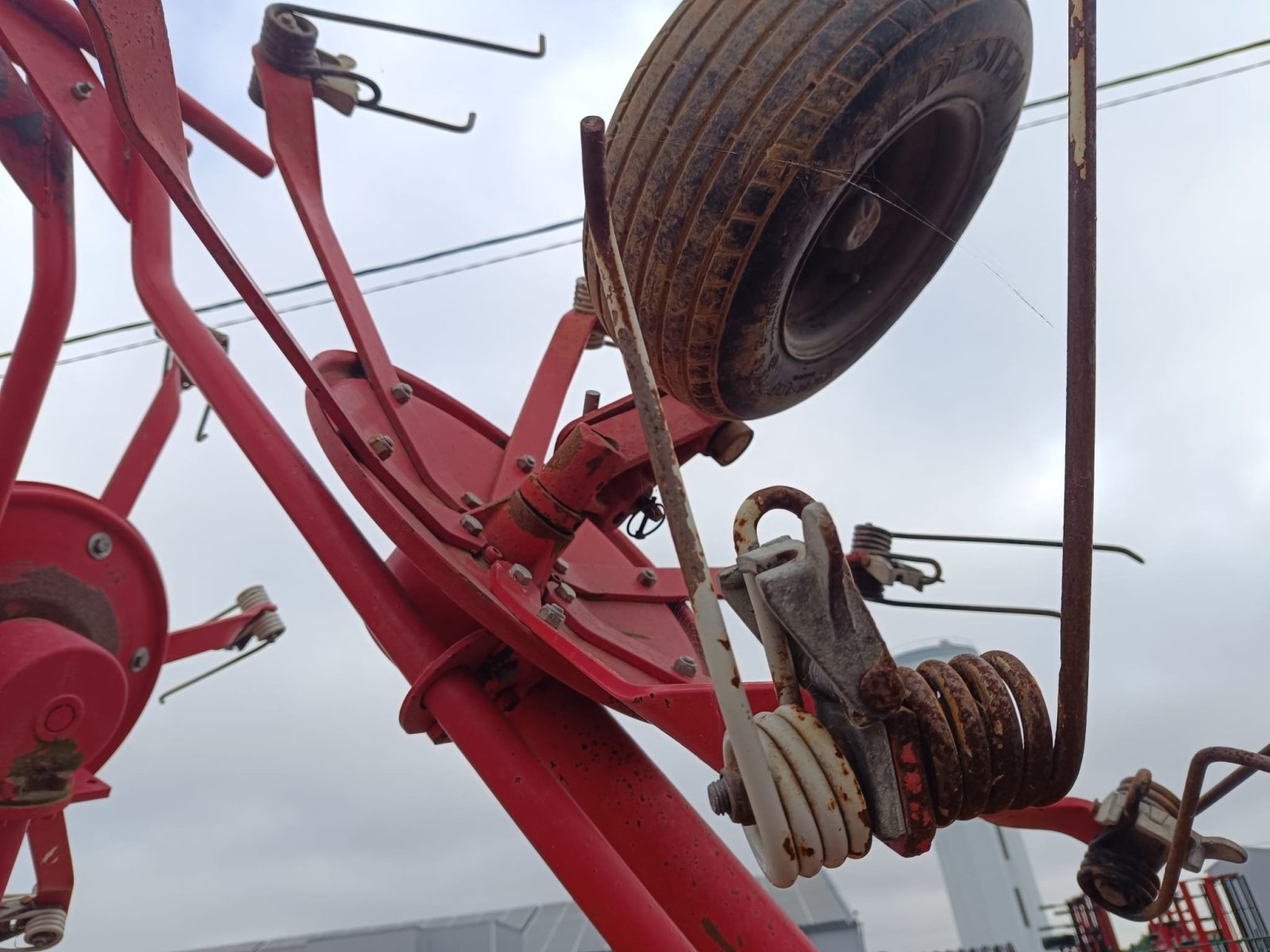 Kreiselheuer van het type Lely LOTUS 675 ASW, Gebrauchtmaschine in Le Horps (Foto 5)