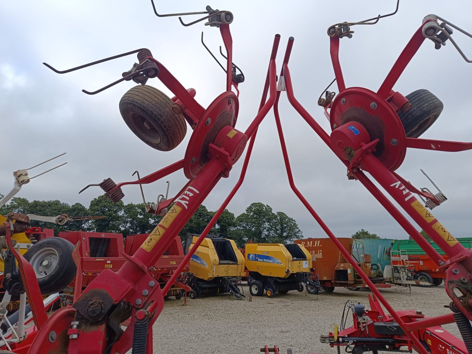 Kreiselheuer van het type Lely LOTUS 675 ASW, Gebrauchtmaschine in Le Horps (Foto 11)