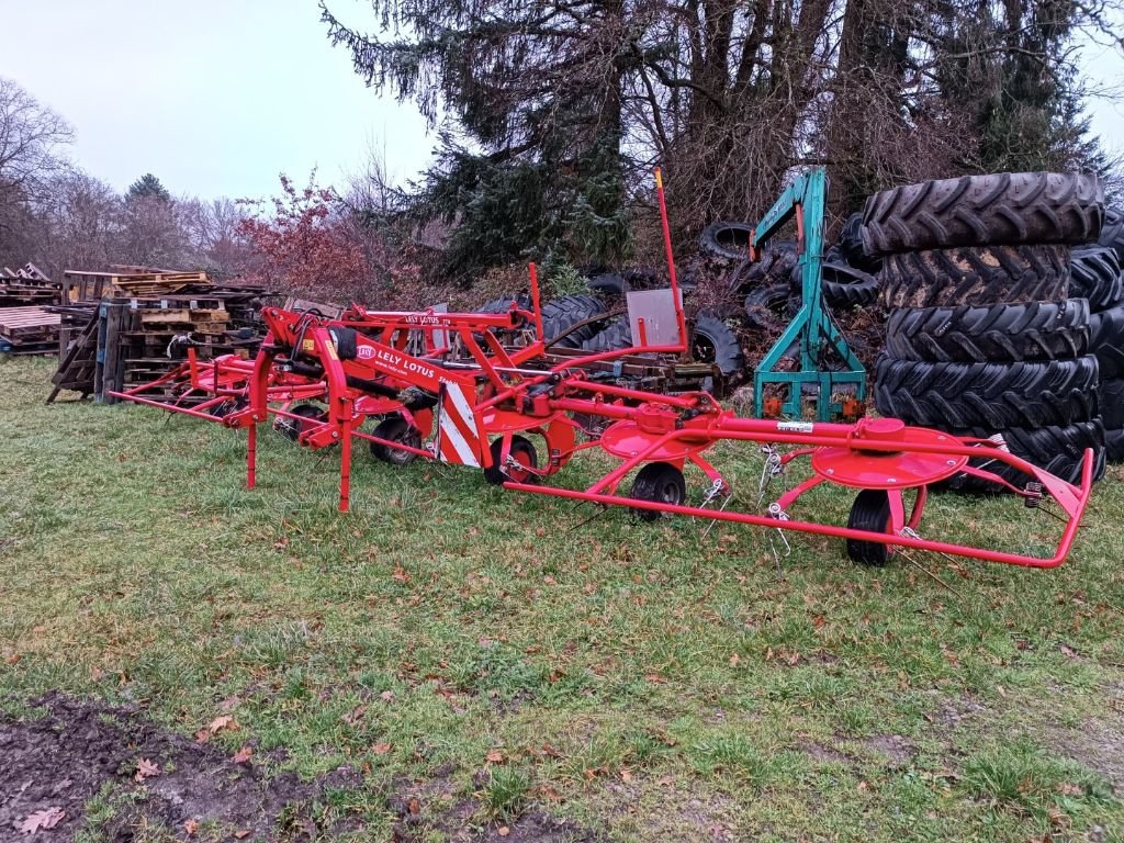 Kreiselheuer tip Lely Lotus 770 Stabilo, Gebrauchtmaschine in COGNAC LA FORET (Poză 1)