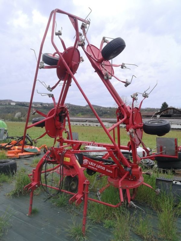 Kreiselheuer del tipo Lely LOTUS STABILO 770, Gebrauchtmaschine In BEAULEU (Immagine 1)