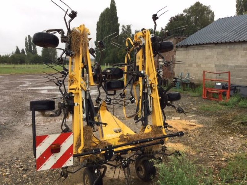 Kreiselheuer a típus New Holland 3M, Gebrauchtmaschine ekkor: les hayons (Kép 3)