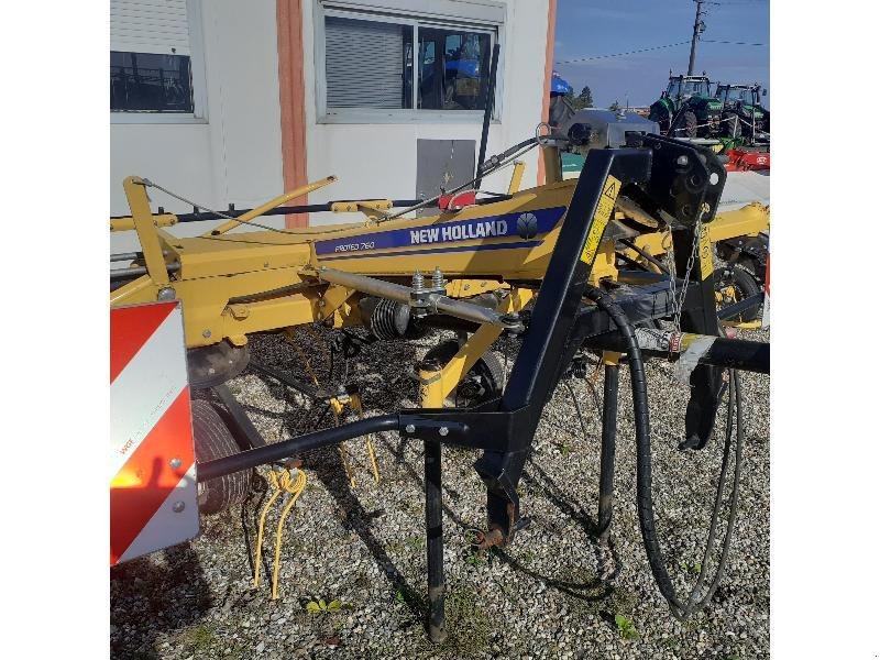 Kreiselheuer of the type New Holland PROTED 760, Gebrauchtmaschine in HERLIN LE SEC (Picture 3)