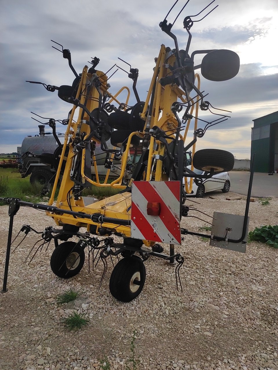 Kreiselheuer typu New Holland Proted 880, Gebrauchtmaschine v Chauvoncourt (Obrázek 5)