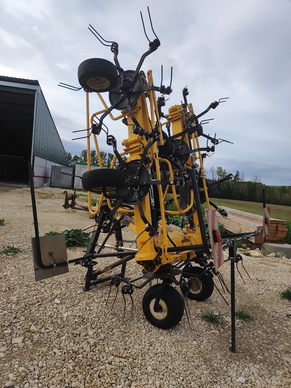 Kreiselheuer typu New Holland Proted 880, Gebrauchtmaschine v Chauvoncourt (Obrázok 3)