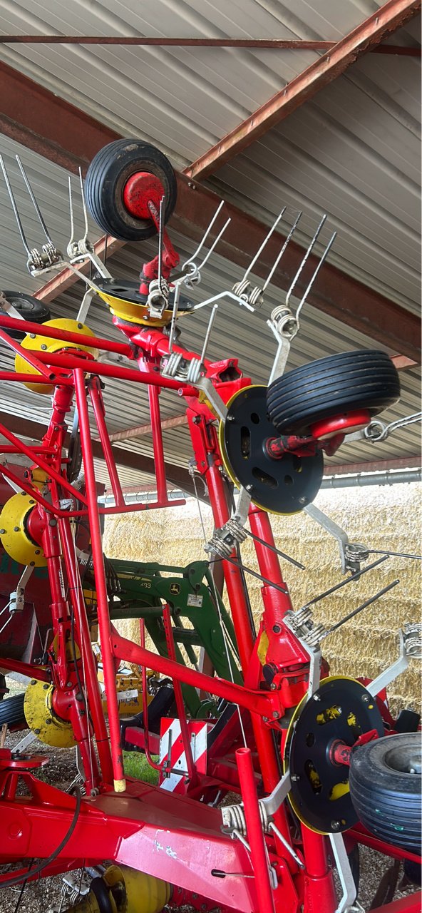 Kreiselheuer van het type Pöttinger Euro Hit 810 N, Gebrauchtmaschine in Lérouville (Foto 5)